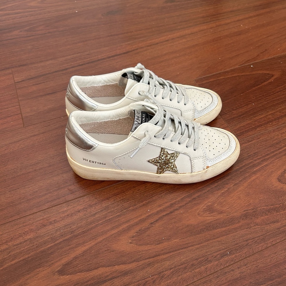 Vintage Havana White Sneakers with Gold Star Accent